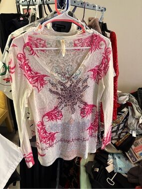 S-Twelve Cream Long Sleeve V-Neck Top with Pink and Purple Print